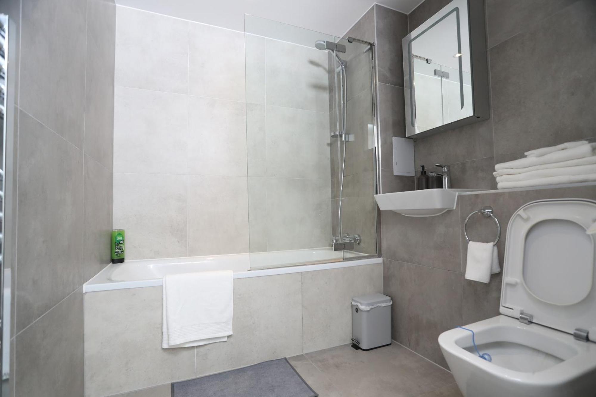 Luxury Apartments In Central Watford Watford  Eksteriør billede